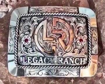 2022 W Trophy Buckle